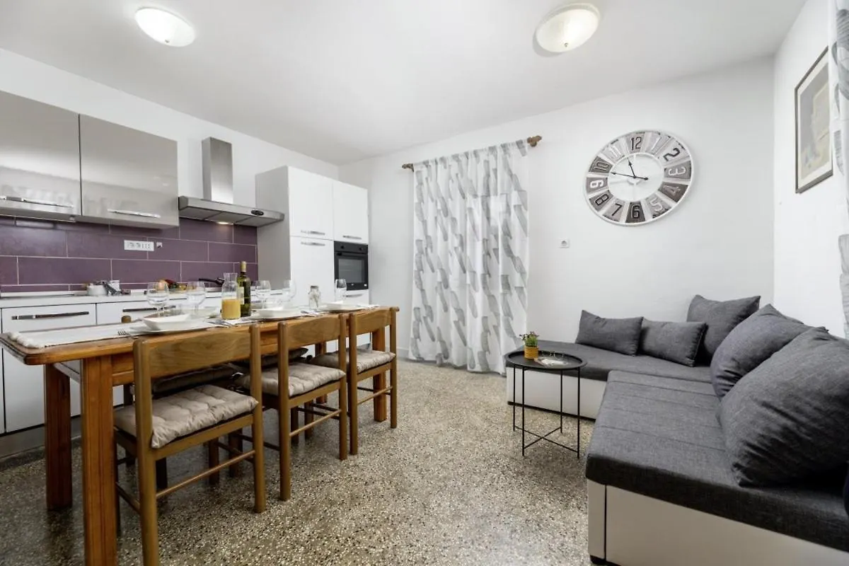 Holiday home Lorenzo In Klanice Dobrinj