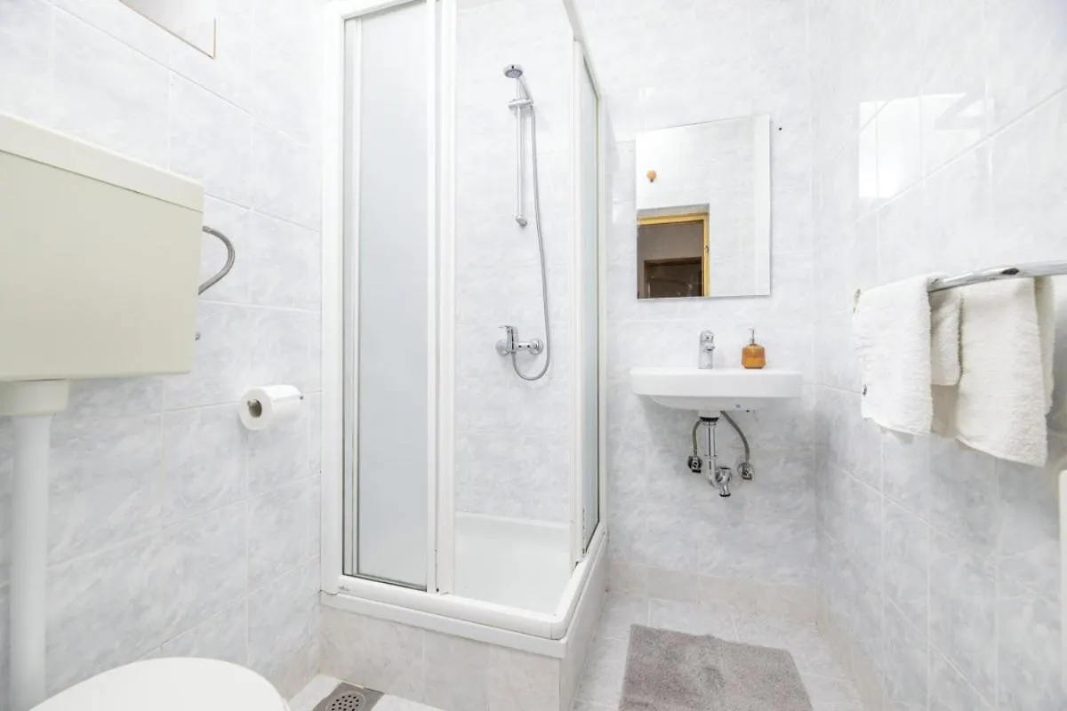 Holiday home Lorenzo In Klanice Dobrinj